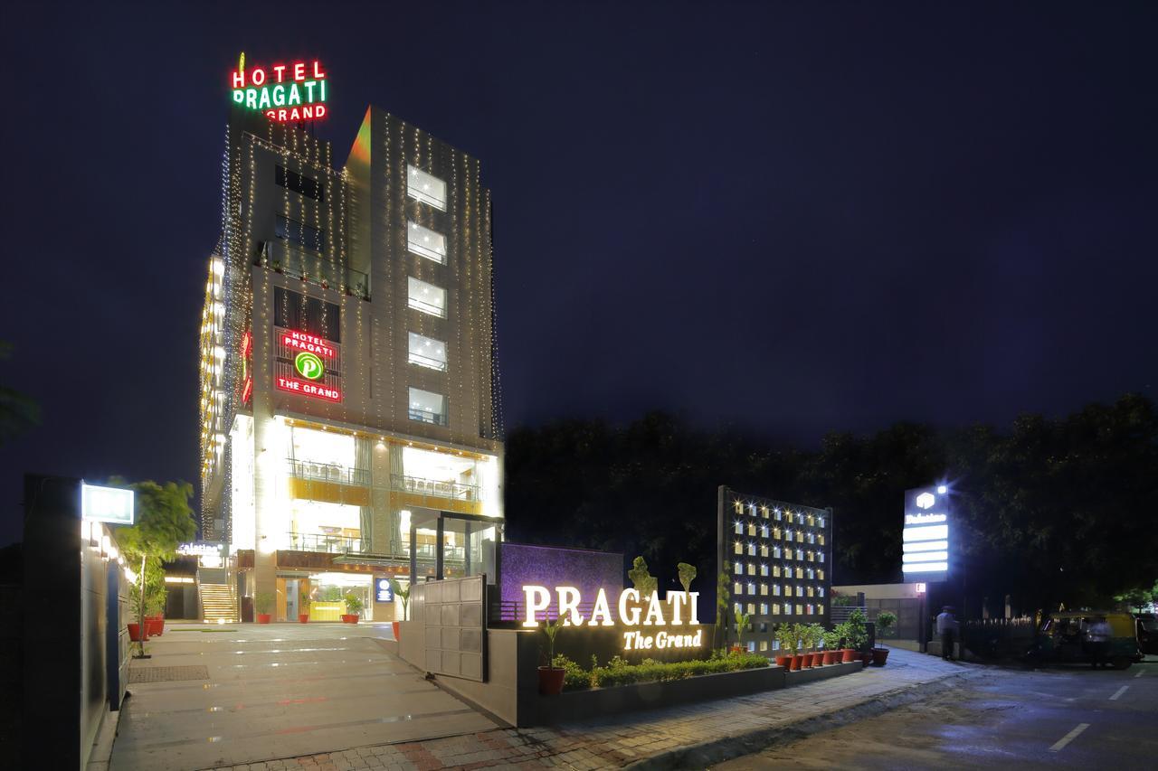 Hotel Pragati The Grand Ahmedabad Exterior foto