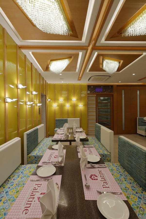 Hotel Pragati The Grand Ahmedabad Exterior foto